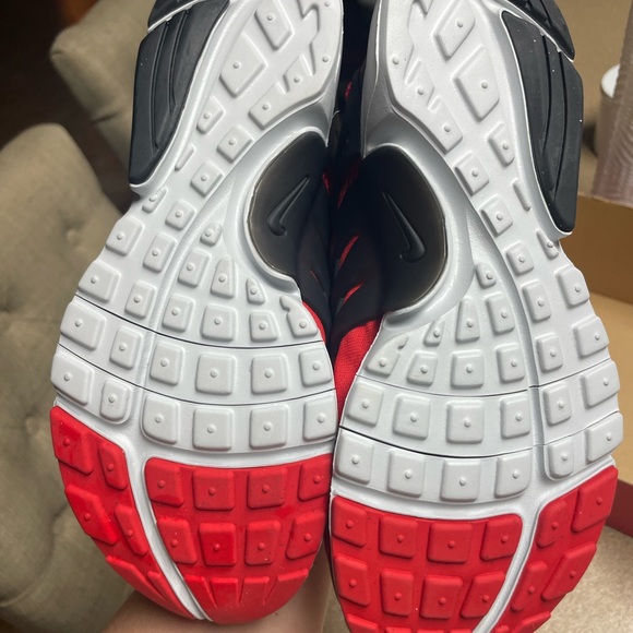 Nike presto (gs) size 4 youth - Picture 3 of 6